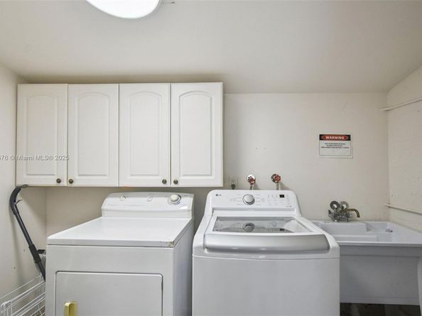 942 SE 13th Ave, Deerfield Beach FL 33441