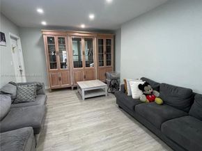 6470 Mcclellan St, Hollywood FL 33024