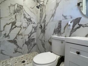 6470 Mcclellan St, Hollywood FL 33024