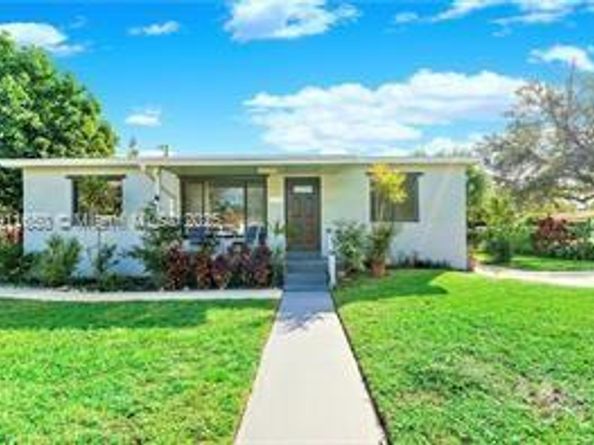 6470 Mcclellan St, Hollywood FL 33024