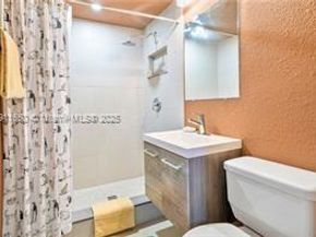 6470 Mcclellan St, Hollywood FL 33024