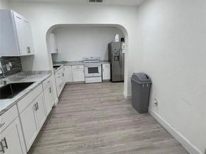 6470 Mcclellan St, Hollywood FL 33024