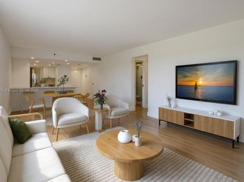 3300 W Rolling Hills Cir