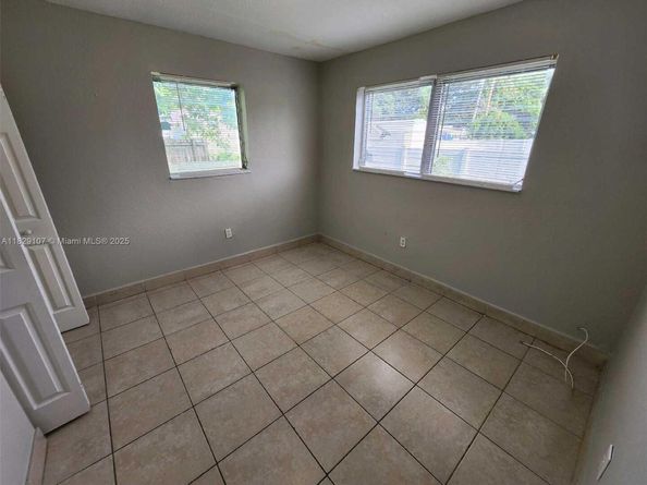 18005 NW 7th Ave, Miami Gardens FL 33169