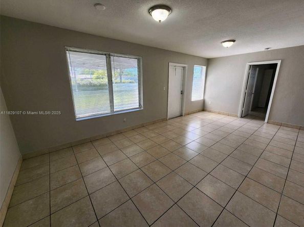 18005 NW 7th Ave, Miami Gardens FL 33169