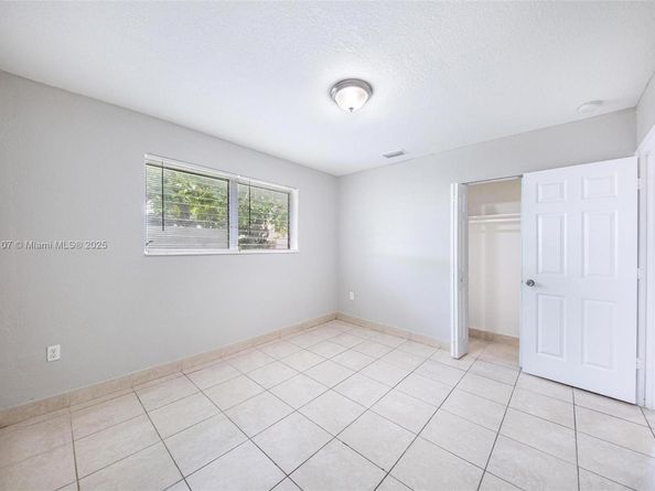 18005 NW 7th Ave, Miami Gardens FL 33169