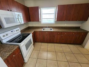 18005 NW 7th Ave, Miami Gardens FL 33169