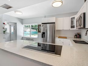 827 NE 140th St, North Miami FL 33161