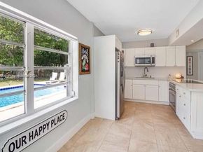 827 NE 140th St, North Miami FL 33161