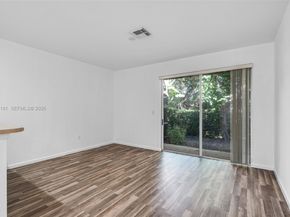 21217 NW 14th Pl 222, Miami Gardens FL 33169