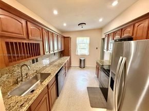 6339 SW 32nd St, Miami FL 33155