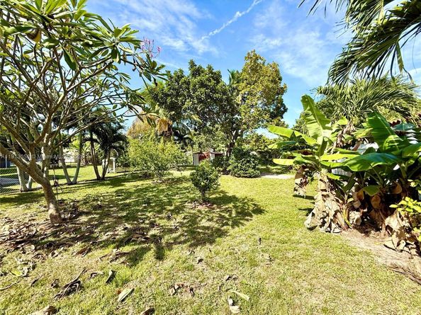 6339 SW 32nd St, Miami FL 33155