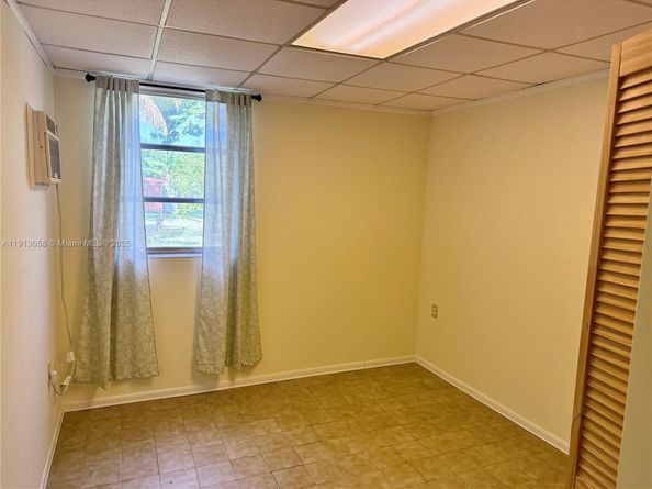 6339 SW 32nd St, Miami FL 33155