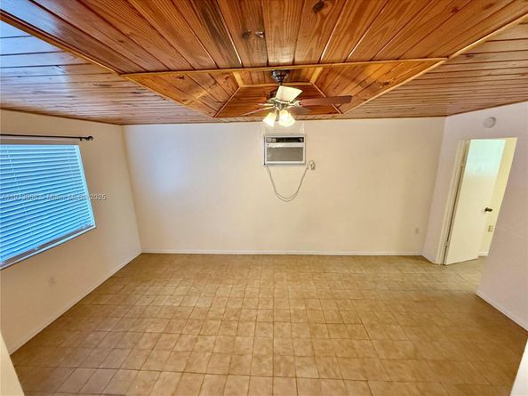 6339 SW 32nd St, Miami FL 33155