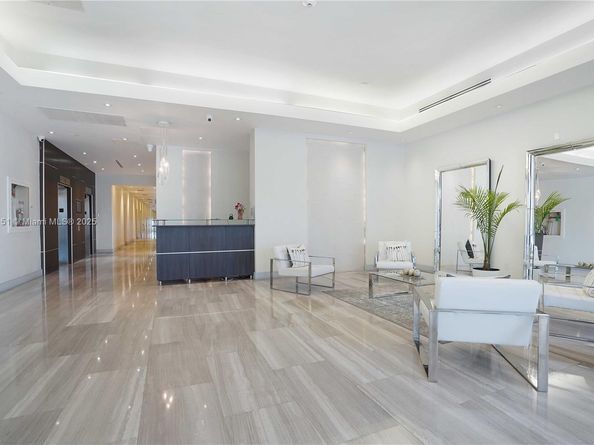 1228 West Ave 607, Miami Beach FL 33139