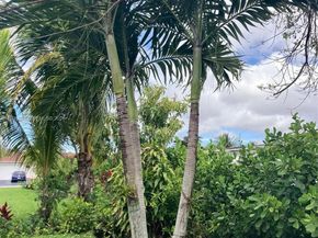 7008 NW 95th Ter, Tamarac FL 33321
