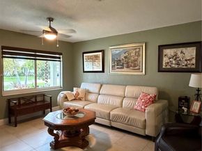 7008 NW 95th Ter, Tamarac FL 33321