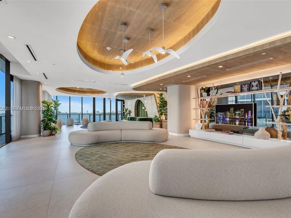 700 NE 24th Street 3803, Miami FL 33137