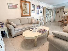 3570 Magellan Cir 2222, Aventura FL 33180