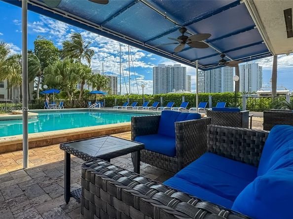3570 Magellan Cir 2222, Aventura FL 33180