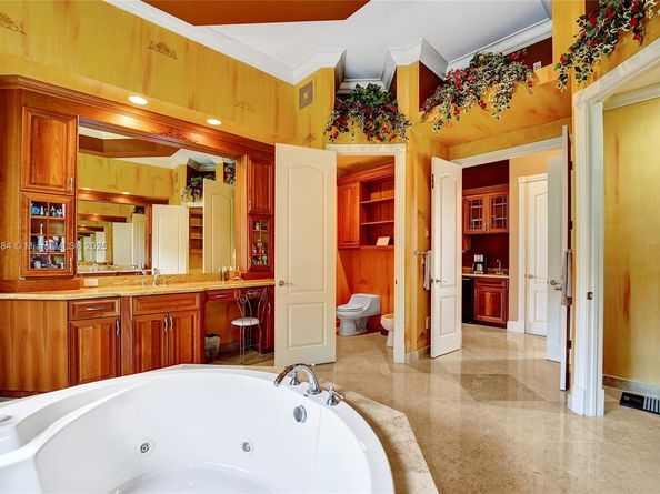 3308 Islewood Ave, Weston FL 33332