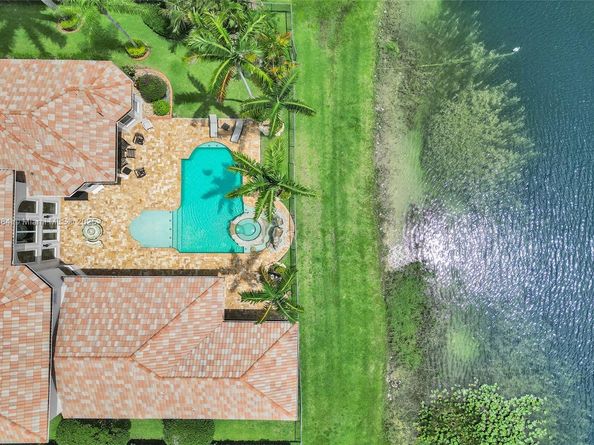 3308 Islewood Ave, Weston FL 33332