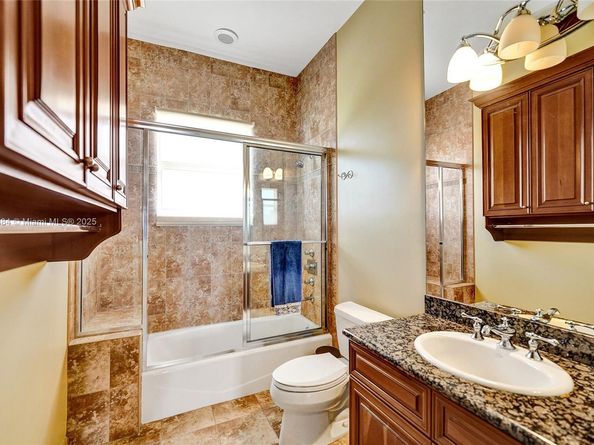 3308 Islewood Ave, Weston FL 33332