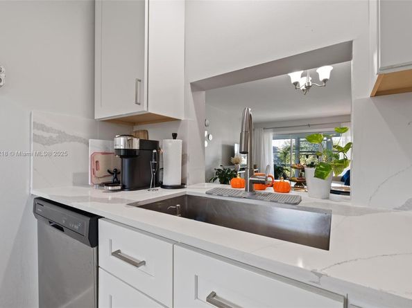 1501 S Ocean Blvd 318, Lauderdale By The Sea FL 33062