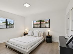 1960 NE 32nd St, Lighthouse Point FL 33064