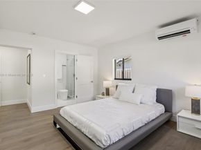 1960 NE 32nd St, Lighthouse Point FL 33064