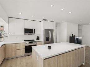 1960 NE 32nd St, Lighthouse Point FL 33064