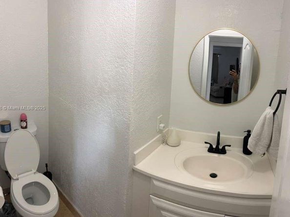 Undisclosed Address #A11876748, Miami FL 33186