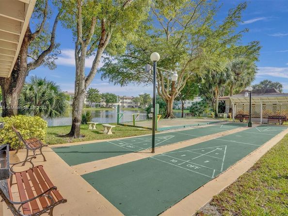 5102 NW 36th St 511, Lauderdale Lakes FL 33319