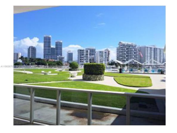 900 Bay Dr 209, Miami Beach FL 33141