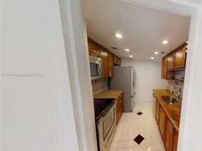 900 Bay Dr 209, Miami Beach FL 33141