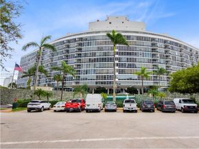 900 Bay Dr 209, Miami Beach FL 33141
