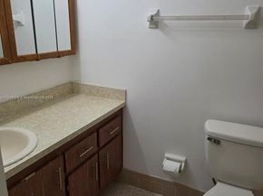 1095 W 40th St 26, Hialeah FL 33012