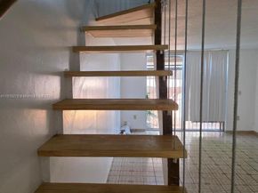 1095 W 40th St 26, Hialeah FL 33012