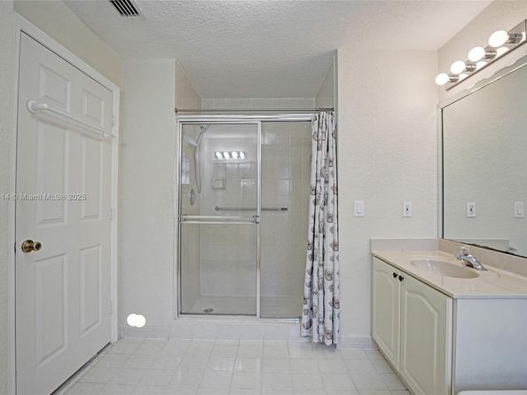 14125 S Cypress Cove Cir, Davie FL 33325