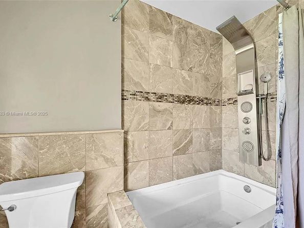 863 W Coco Plum Cir, Plantation FL 33324