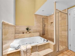 863 W Coco Plum Cir, Plantation FL 33324