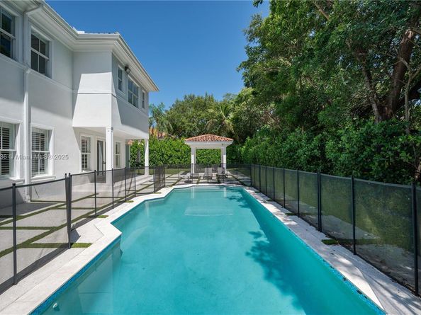 680 Destacada Ave, Coral Gables FL 33156