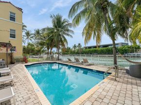 4812 Pine Tree Dr 206, Miami Beach FL 33140