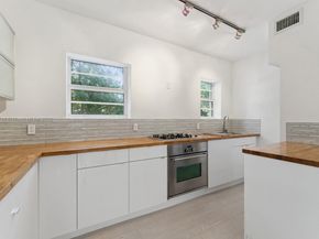 4812 Pine Tree Dr 206, Miami Beach FL 33140