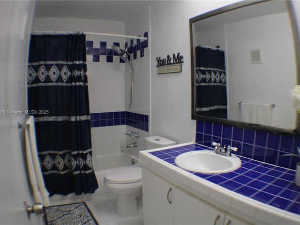 12003 SW 110th St Cir N, Miami FL 33186
