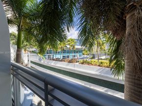 2950 NE 188th St 315, Aventura FL 33180