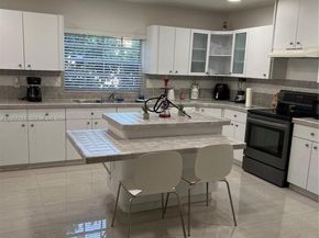 6284 SW 26th St, Miami FL 33155