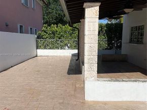 6284 SW 26th St, Miami FL 33155