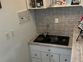 6284 SW 26th St, Miami FL 33155