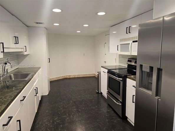 1121 Crandon Blvd D604, Key Biscayne FL 33149